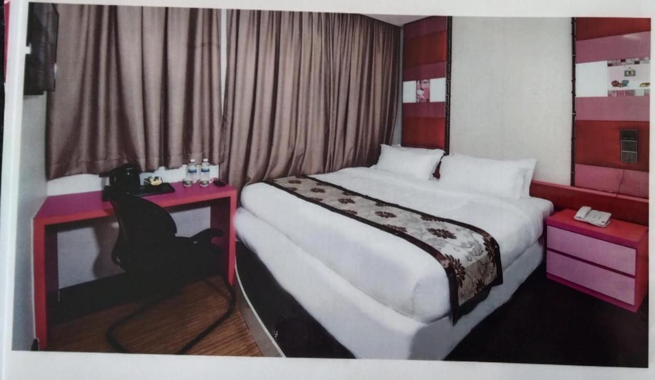 Hotel Holmes Johor Jaya Johor Bahru Zewnętrze zdjęcie